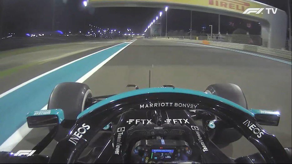 メルセデスを去るボッタスへ、最終戦に小さなサプライズがあった - F1